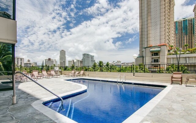 Palms Waikiki 320 Studio Apts