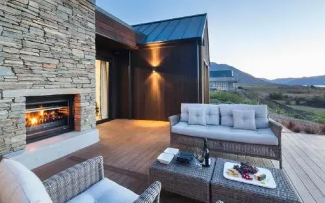 Kawarau Lodge Ski Golf Or Relax In Style BBQ