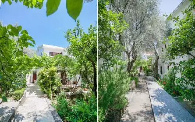 Rooms Garden