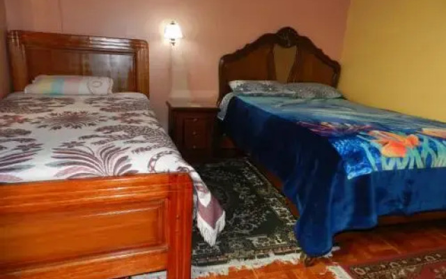 Hostal Taxo Yura