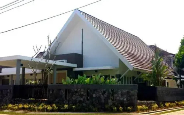 Rumah Kesemek 10