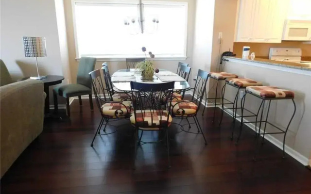 Yacht Club Villas Unit 703 - 3 Br Condo