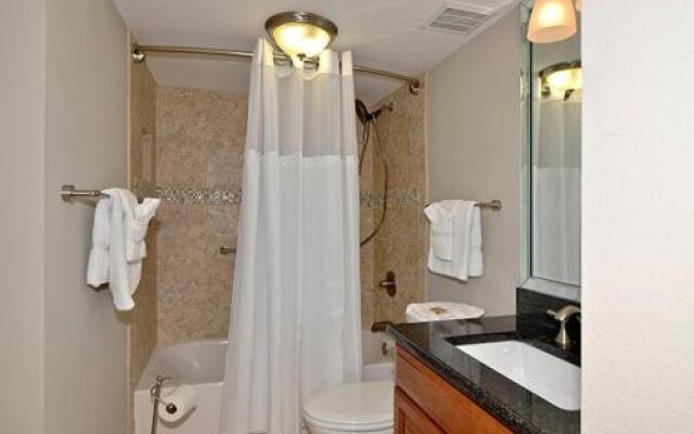 Shoreline 3064 2 Br Condo