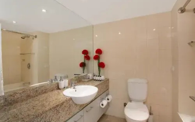 Palm Cove Beach Apartment