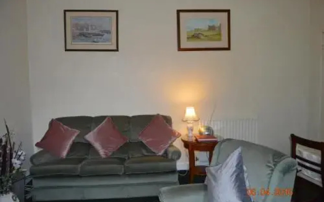 Carnegie Holiday Cottage Dunfermline Fife