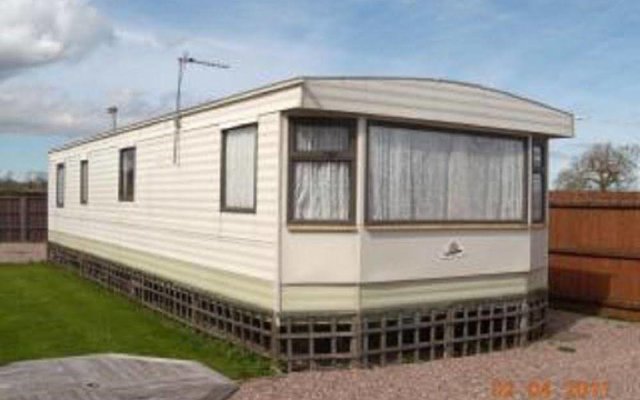 Pitch & Canvas Self Catering at Broad Oak Farm -Caravan Park