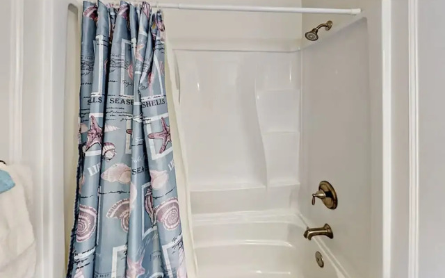 Trouville - 3 Br Home
