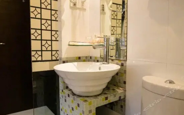Deheng Hotel