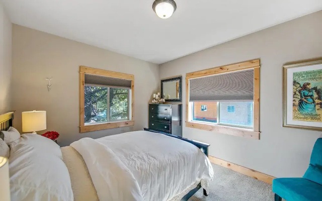 Arrowhead Lodge