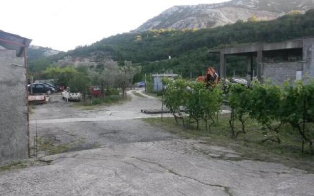 Guest House Pod Lozom