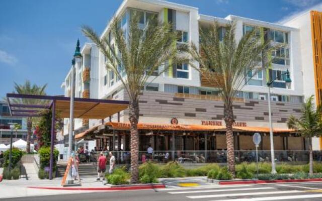 Runway Apartment A105