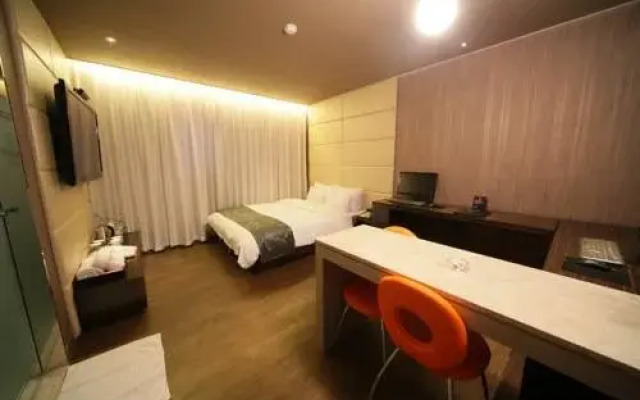 Design Hotel IMT 1