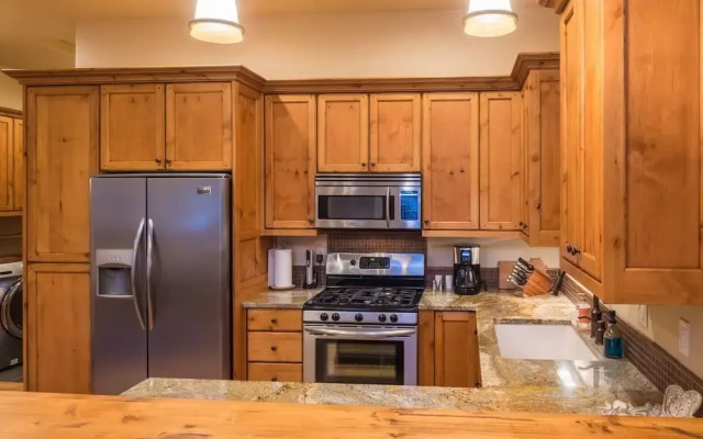 Bozeman - The Legends Chalet