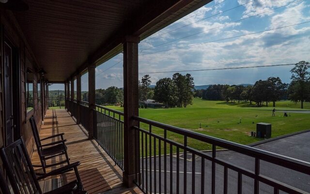 Brushy Mountain Lodges & Golf Club Hotel Room