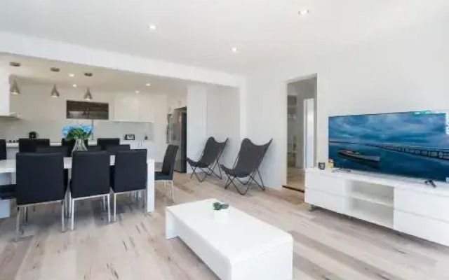 Randall Retreat, 22A Randall Drive