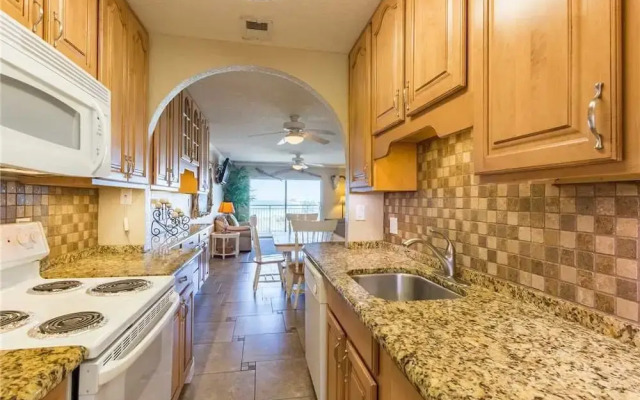 515 Madeira Norte Condo
