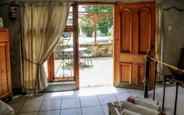The Green Acorn Guest House