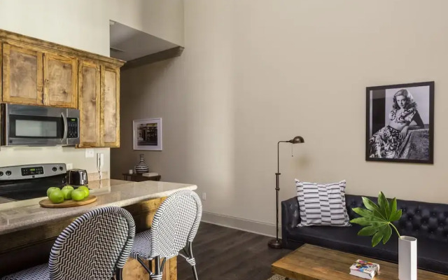Vintage 1BR Central Business District Suites by Sonder
