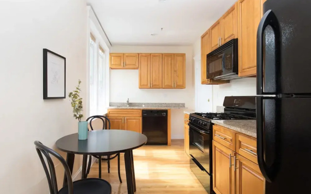 Sharp Brighton Suites by Sonder