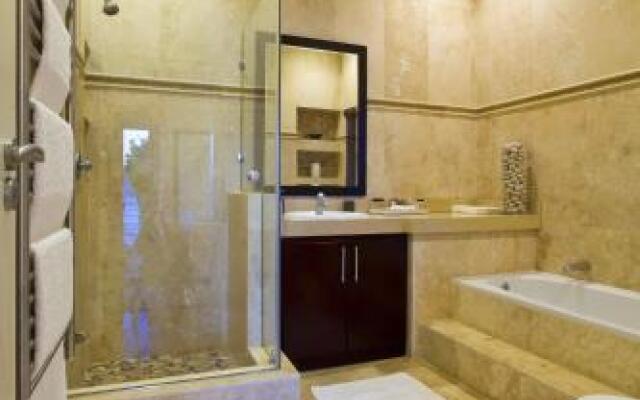 Azure View Luxury Apartment