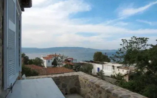 Kiki's Houses Vlichos