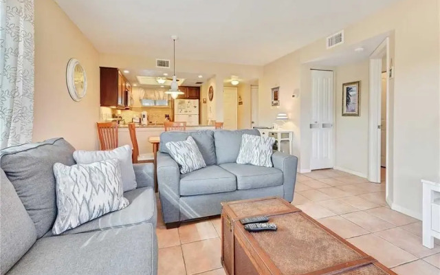 Ocean Village Club N14