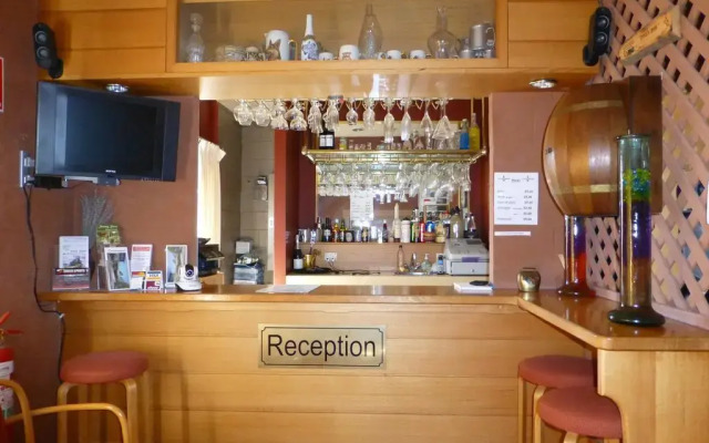 Cottonwood Lodge