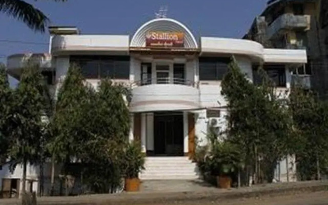 Stallion Hotel