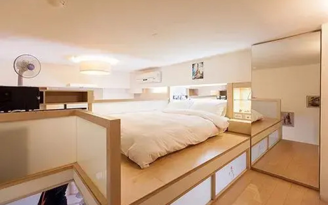 Hua Guan Suite