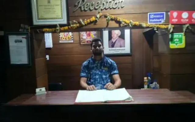 OYO 2289 Hotel Radha Palace