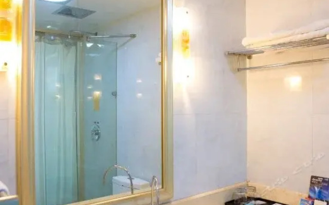 Zhengyang Hot Spring Business Hotel