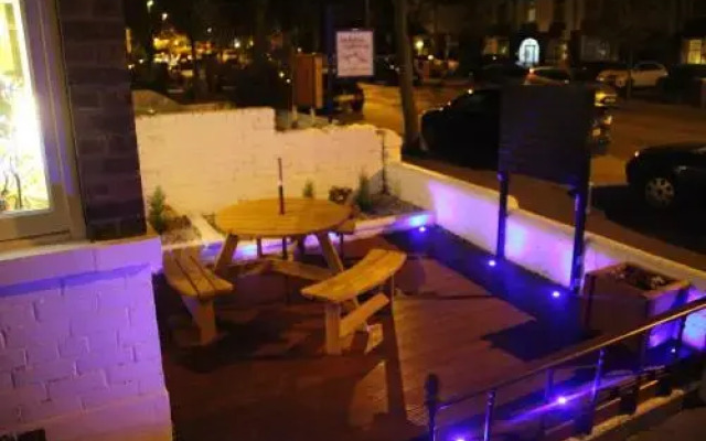 Douglas Guest House