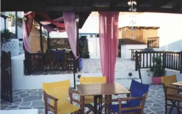 Spyros Place