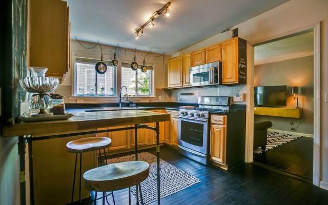 Germantown 3br/2ba Near Downtown by Domio