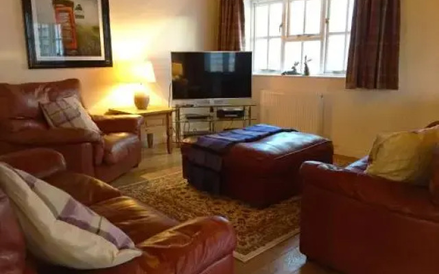 Hillview Cottage