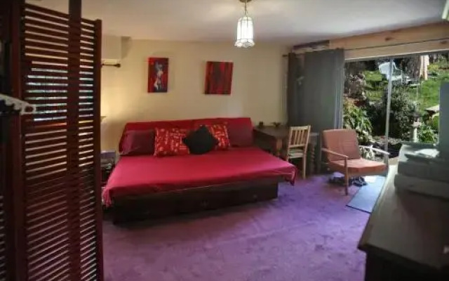 Sooke Home & Garden