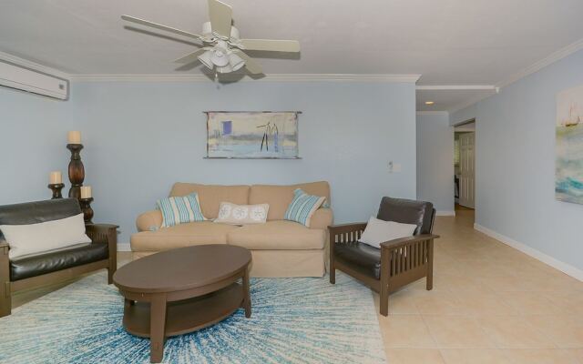 4700Sax - Delightful Pool Home