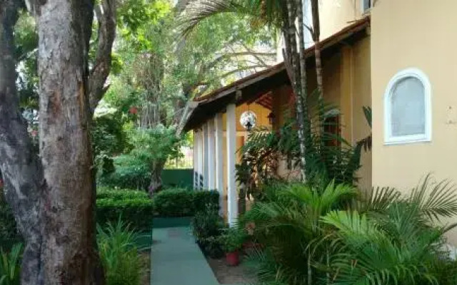 Chez Les Rois Guesthouse
