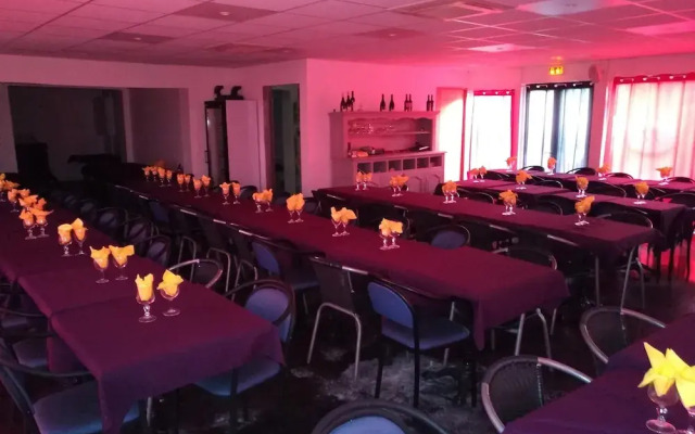 Jardin de Tredos - Libertine Hotel for Caters to Adults
