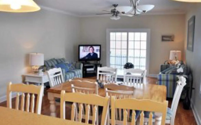 Oceans Edge 101 4 Br condo by RedAwning