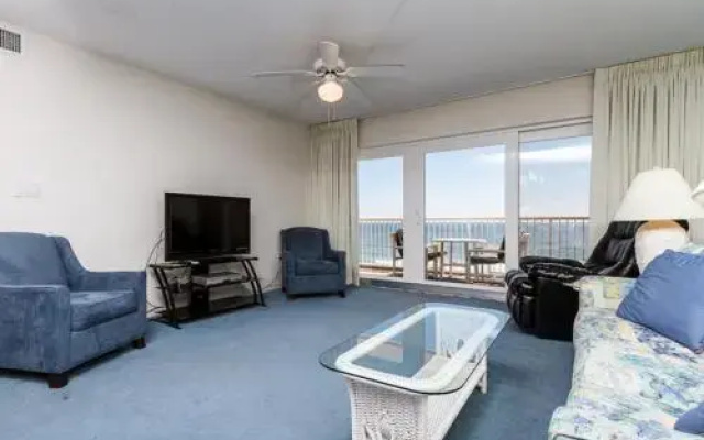 Islander 7010 by RedAwning