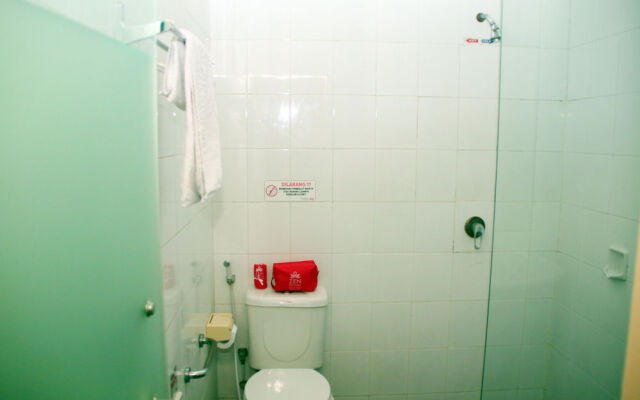 ZEN Rooms Sedati Juanda