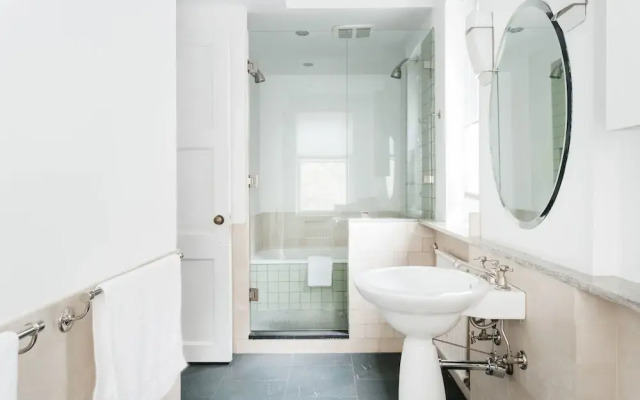 West Village 5BR Townhome & Private Yard