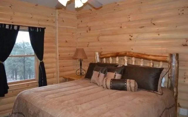 Maverick Hideaway By Redawning