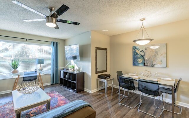 Deluxe Clearwater Apartment CP-614