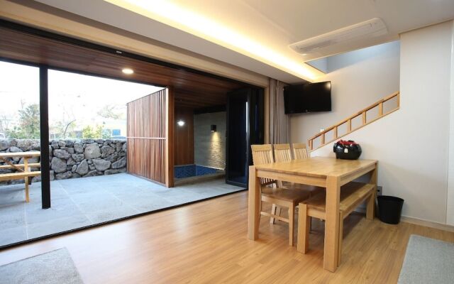 Jeju la Cour Pension