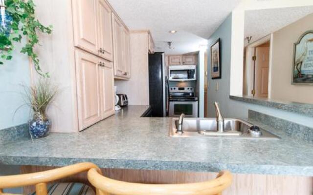 Islander 306 by RedAwning