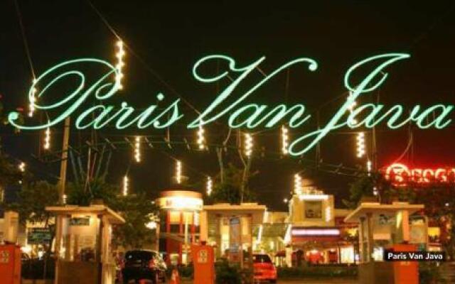 ZEN Rooms Sukasari Gegerkalong