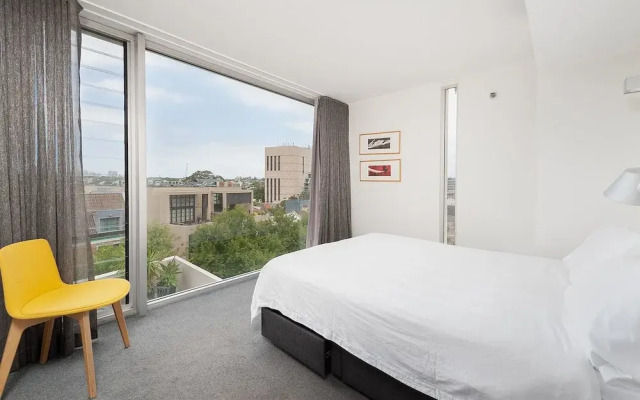 TT606 Sydney 2BR Huge Balcony