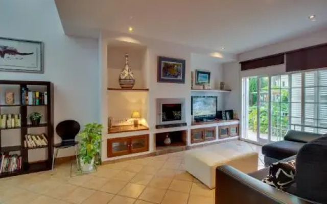 Villa Colonia